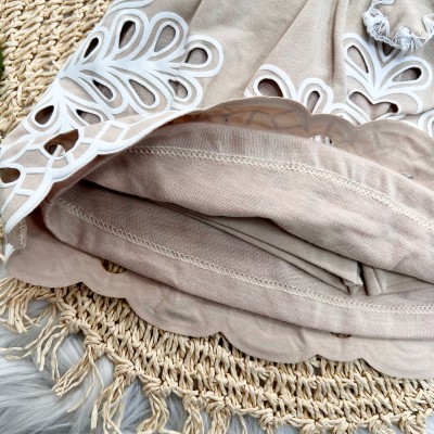 Conj. Regata e Short com Flores em Lese - Areia